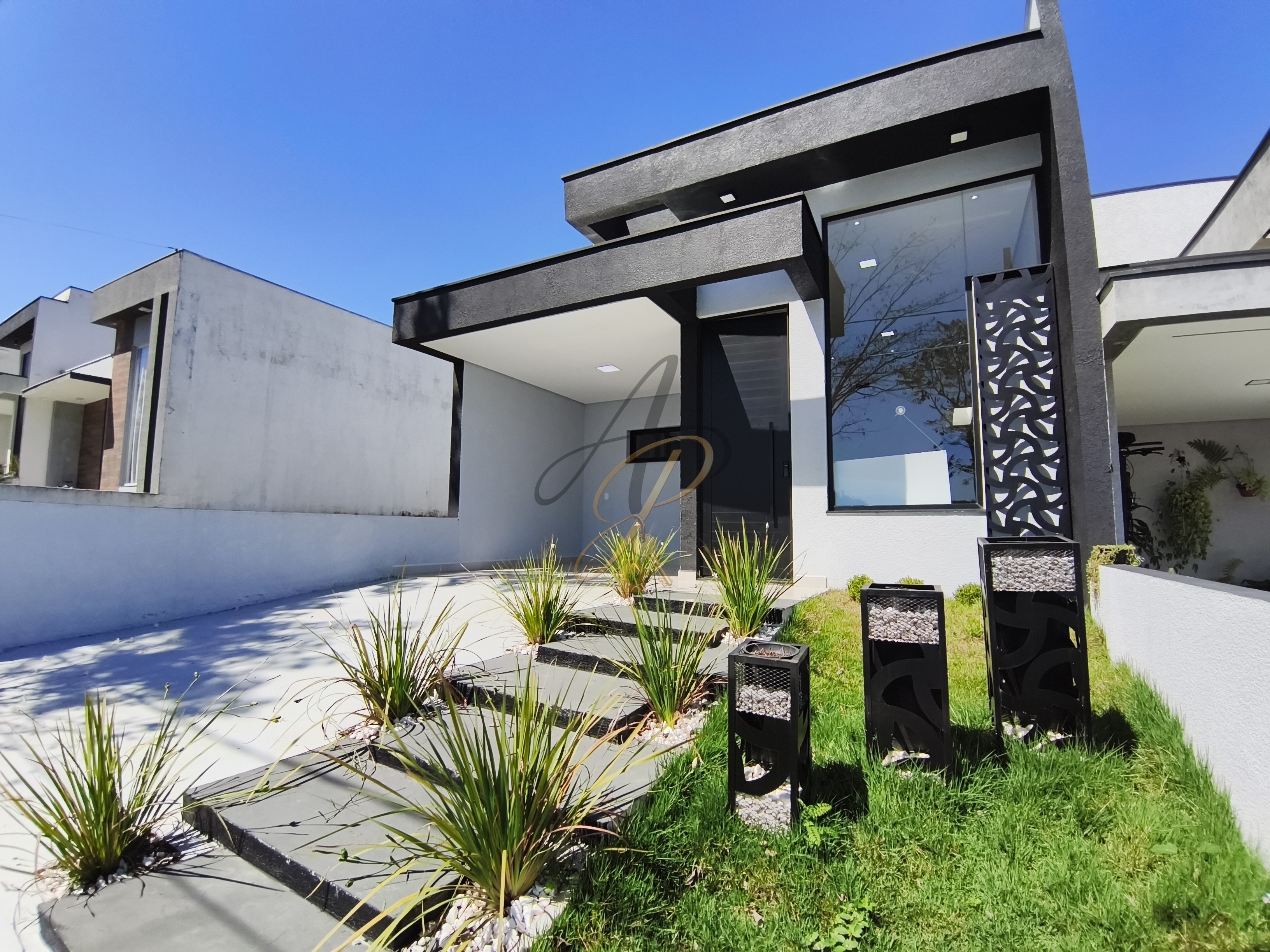 Casa em Condomínio 3 dorm. 105.00 m² — Ref. AL-0014