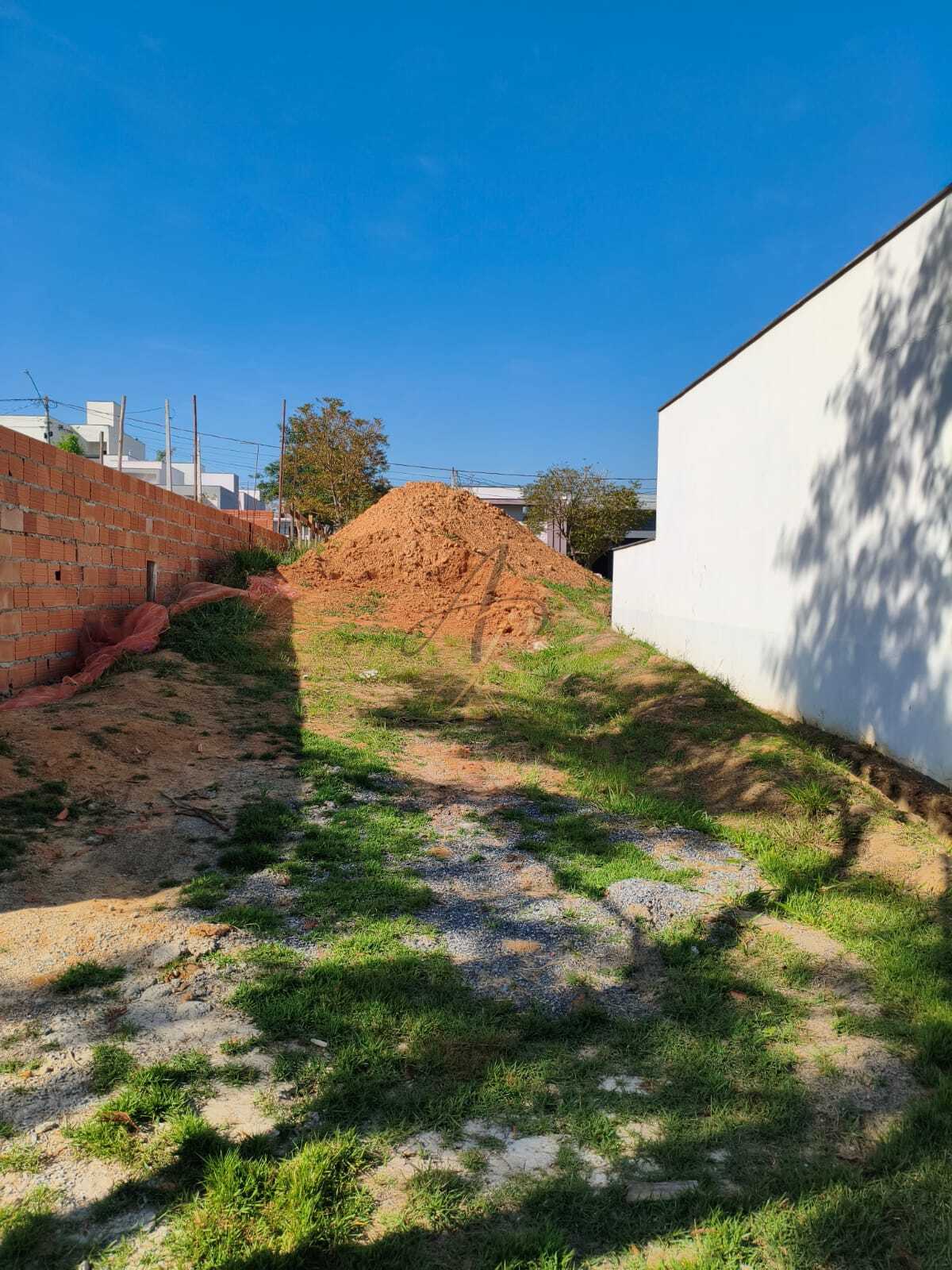Terreno 273.81 m² — Ref. AL-0004
